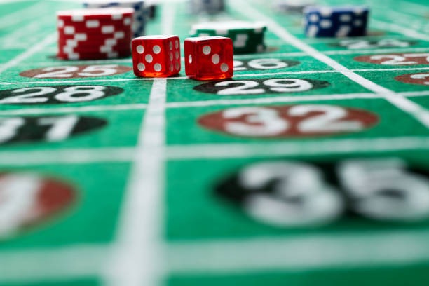 Macau Pools live baccarat table on mobile phone with dealer and multi-angle camera feeds